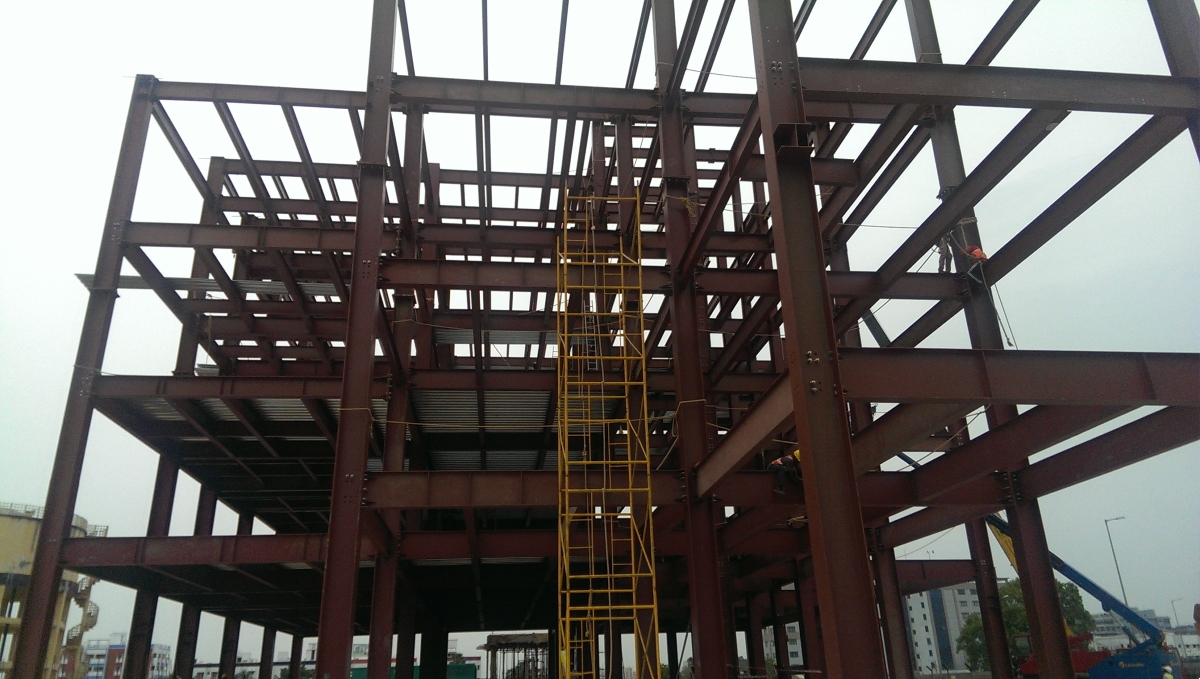 Hiten Sethi & Associates, Antarkar Consulting Engineers, KMH Engineering, Skyscrapers, Technology, Fire safety, Prefabrication, Urban landscape, Structural engineering, High-rise architecture, Innovation, Sustainable development, Durability, Cost-effective, Steel industry, Steel alloys, Fire safety, Fireproof coatings, Composite decking, Tapering sections, 

