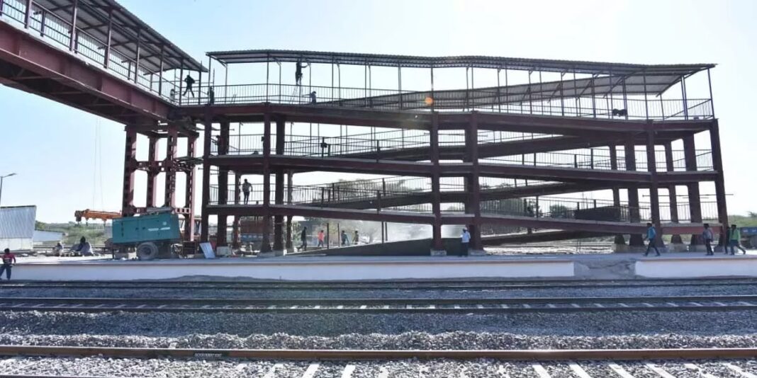 Railway project, contract, Vishnu Prakash R Punglia Ltd., Churu-Sadulpur Doubling Project, infrastructure development, financial performance, DYCE-C-BKN-ENGINEERING, North Western Railway, Bikaner, S&T structures, cable ducting, engineering, construction, EPC firm, governmental projects, Q4 FY24