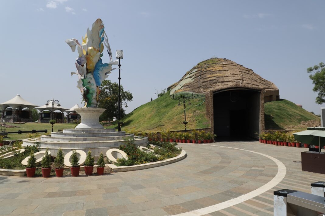 1_Art Hill_ Kota's Architectural Marvel and Natural Oasis Kota Oxygen Park, modern architecture, urban ingenuity, Government of Rajasthan, Sincere Architects Engineers Pvt Ltd, Urban Improvement Trust Kota, innovation, MS steel framework, structural design, sustainability, eco-friendly practices, structural stability, columns and flares, seamless integration, modern engineering, natural environment harmonization, Vijaytech Consultants,