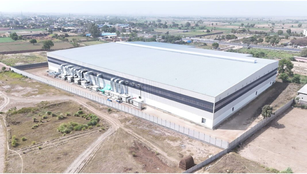 ASHTECH Prefab, Avaada Group, Pre-Engineered Building (PEB), Warehouse Project, Cost-Effectiveness, Innovation, Fabrication, Steel Structures, Industry Standards, Advanced Technologies