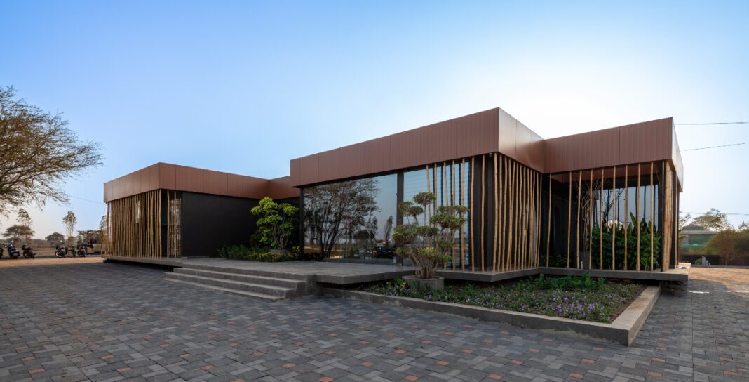 Utopia Township, luxury design, sustainable structure, steel, ACP panels, parabolic arches, eco-conscious construction, architectural design, project management, resilience, Chhattisgarh.