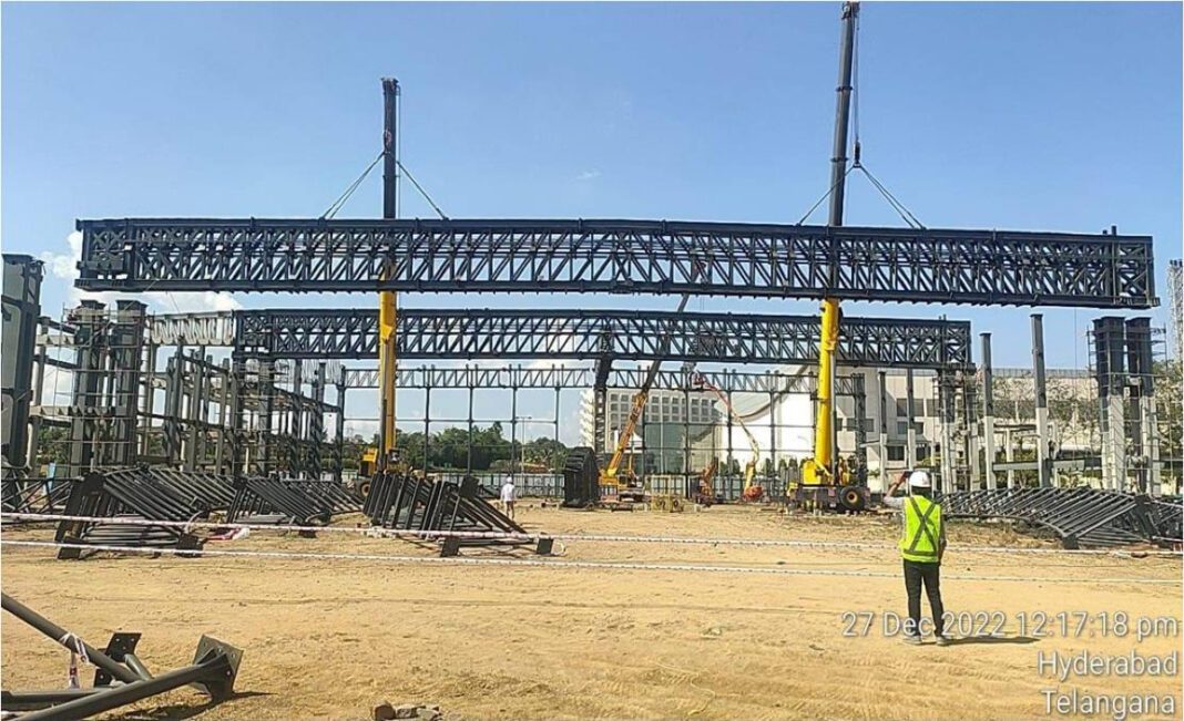 1_HITEX Exhibition Centre_ A Blend of Versatility and Innovation HITEX, Hyderabad, Convention centre, Architecture, Engineering, Steel lattice, Column-free, Partition walls, SEP Architects, Sri Harsha Consulting, MEP, Steel columns, Structural integrity, Infrastructure, PEB