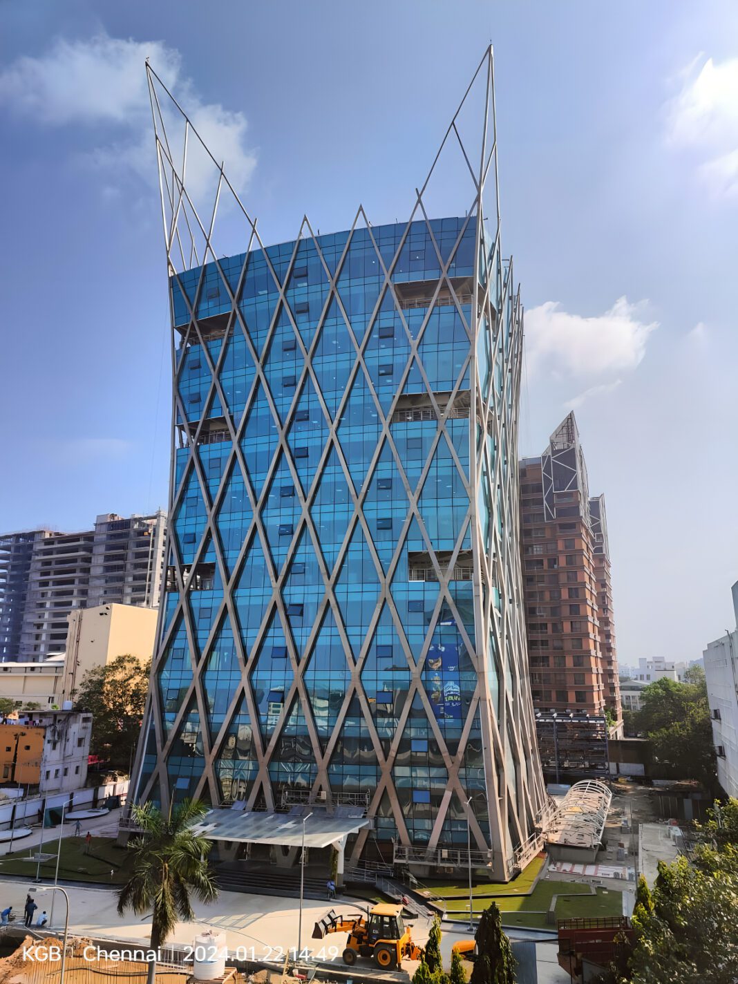 1_United India Insurance HQ_ Sleek, Sustainable, and Steel-Strong United India Insurance Headquarters, Innovative architecture, Diagrid system, Sleek silhouette, Chennai skyline, Sustainable design, Column-free floor slabs, Panoramic views, Steel structure, Minimal foundation, Steel columns, Structural stability, Prefabricated components, Construction Catalysers Pvt Ltd, JSL steel supplier, Sustainable architecture, Energy-efficient design, Structural innovation, Alloy stainless steel