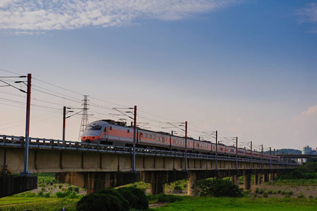 Bengaluru Metro, Green Line extension, public transport, connectivity, sustainable transit, urban mobility, infrastructure development, metro expansion