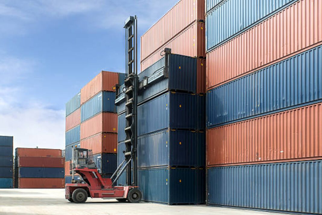 Sarbananda Sonowal, Chennai Port, Kamarajar Port, infrastructure projects, green initiatives, maritime trade, Sagarmala scheme, EXIM godowns, Southern Railway connectivity, rail handling capacity, shore power supply, sustainability, port development, logistics, maritime infrastructure