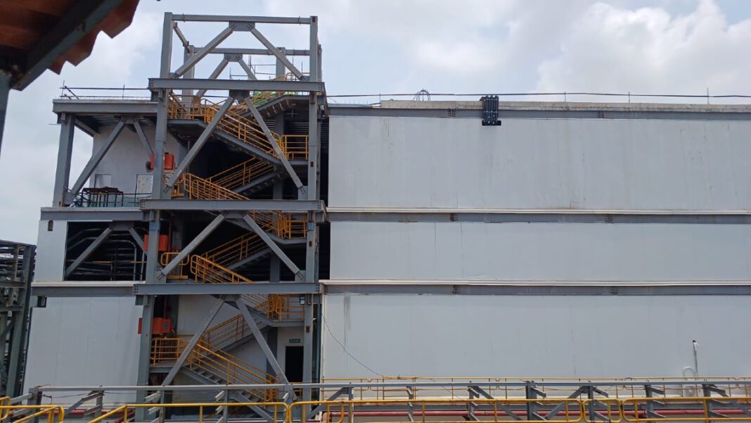 Innovative Steel Construction_ Tata Steel's ECR Building at Kalinganagar Tata Steel, Kalinganagar, Electrical Control Room, hollow sections, innovative design, sustainable construction, structural steel, Tata Structura, metal decking, prefabrication, quality control, engineering, project challenges, steel building materials, advanced construction techniques.