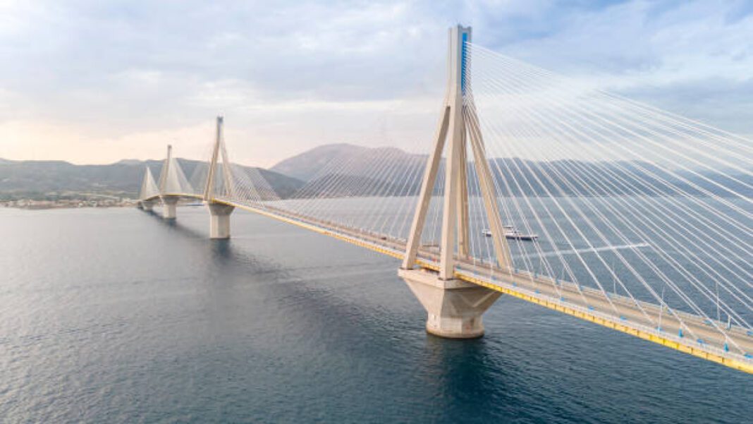 Hazoor Multi Projects wins a Rs 102.1 crore contract for steel fabrication and reinforcement work on Mumbai’s Versova-Bandra Sea Link.