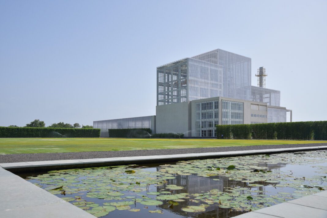 Waste-to-Energy, Sustainability, Circular Economy, Renewable Energy, Green Infrastructure, Urban Waste Management, Eco-Friendly Design, Net-Zero Campus, Community Engagement, Climate Resilience