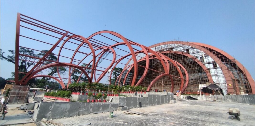 Petrapole Passenger Terminal, Tata Structura, India-Bangladesh border terminal, sustainable transit architecture, Creative Group LLP, land port infrastructure, steel hollow sections, Tata Structura steel, parametric shell design, border terminal design, international land port, tensile fabric roof, architectural innovation, seashell-inspired structure, barrel form terminal, border logistics hub, sustainable border design, passenger terminal India, steel in transit infrastructure