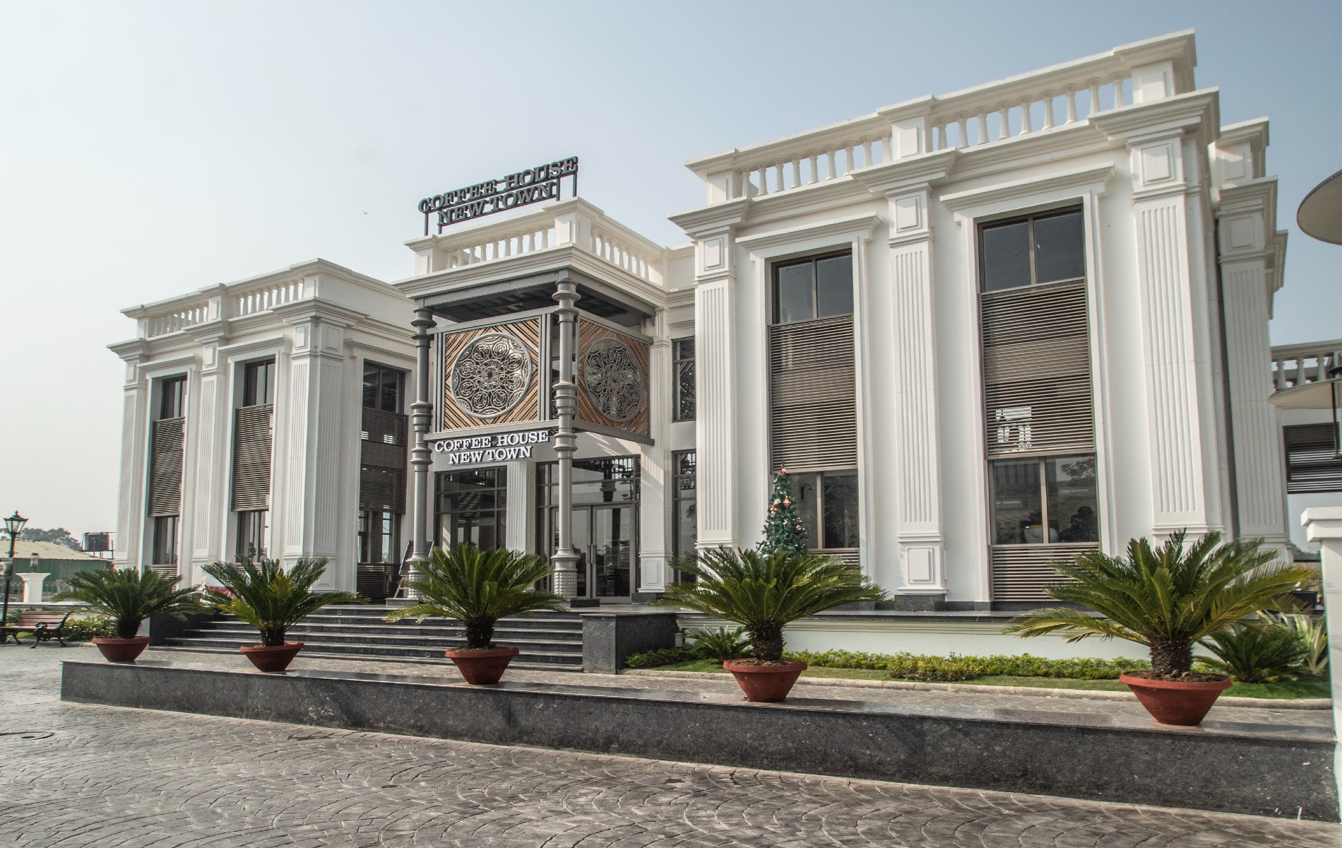 Echoes & Espresso at Coffee House New Town