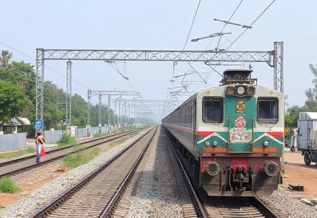 Secunderabad–Kazipet rail corridor to be upgraded to a four-line track, improving passenger travel times and boosting steel and freight transport capacity.
