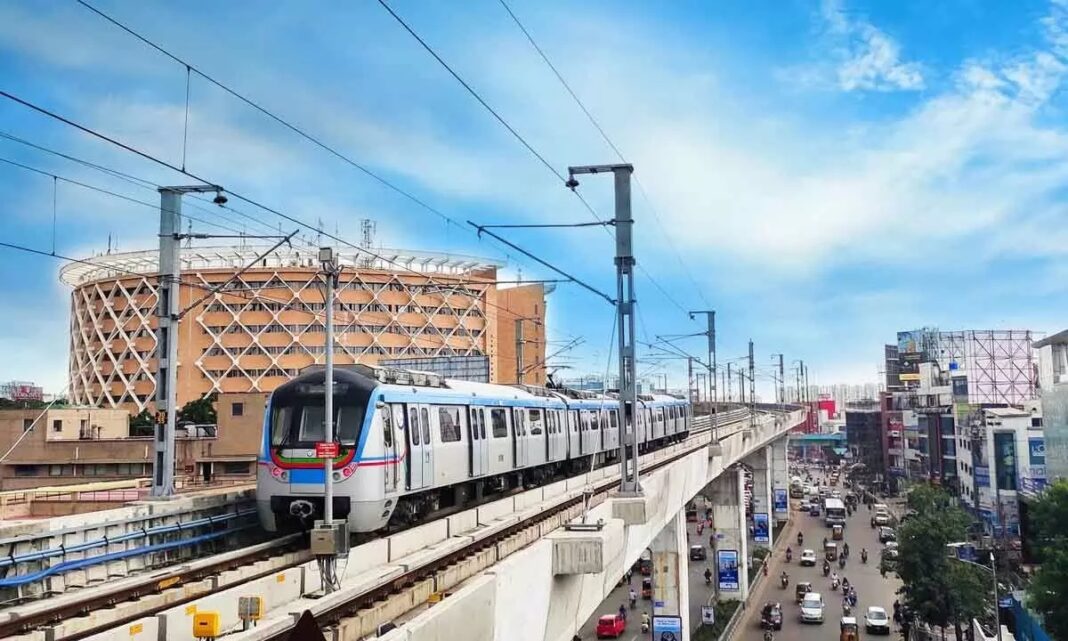 Hyderabad Airport Metro Limited, metro alignment, flyovers, LB Nagar Junction, concourse and platform levels, private land acquisitions, accessibility.