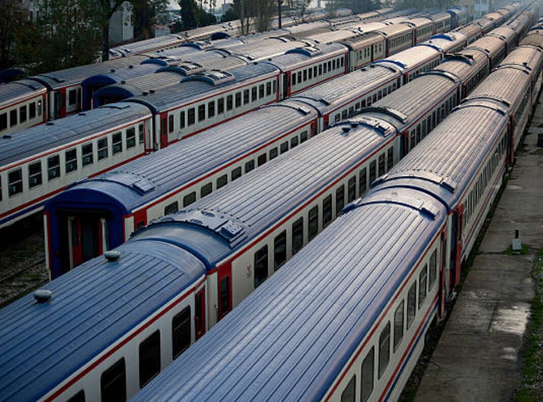 Kandivali, Dahisar, Amrit Bharat Station Scheme, Station Upgrades, Infrastructure Development, Sustainable Solutions, Western Railway, Multimodal Connectivity, Railway Infrastructure