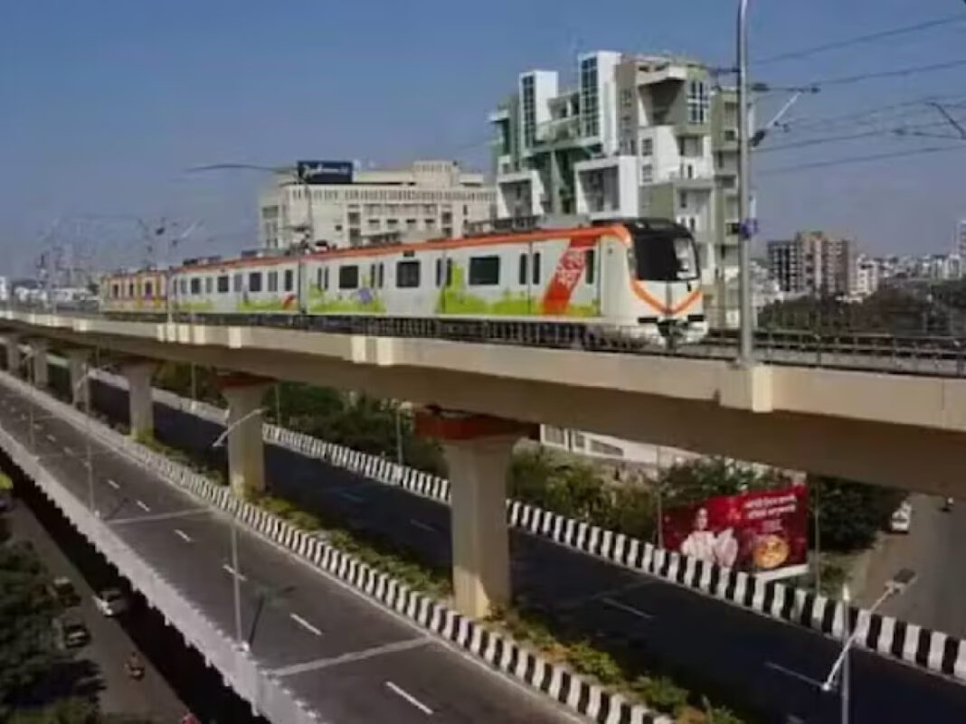 Double-decker flyover, Mira-Bhayander, MMRDA, elevated power line, Metro integration, precast I-girder technology, construction innovation, commuting efficiency, Mumbai transportation, Chief Minister Shinde, Dr. Sanjay Mukherjee, Mumbai Metropolitan Region Development Authority