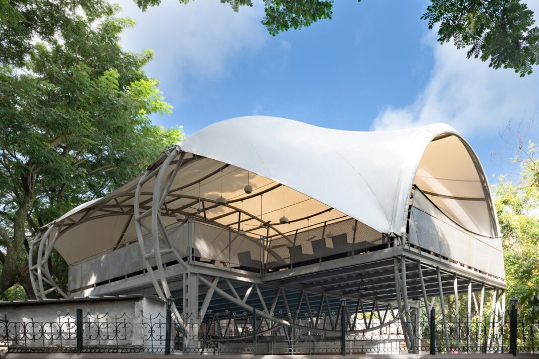 RMV Club, Bengaluru, Architectural design, Innovation, Functionality, Tensile roof, Madhusudan Sridhar, Funktion Design, Structural minimalism, Steel, Tensile fabric, Lightweight structure, Eco-friendly, Elliptical trusses, Corridor connection, Cost-effective