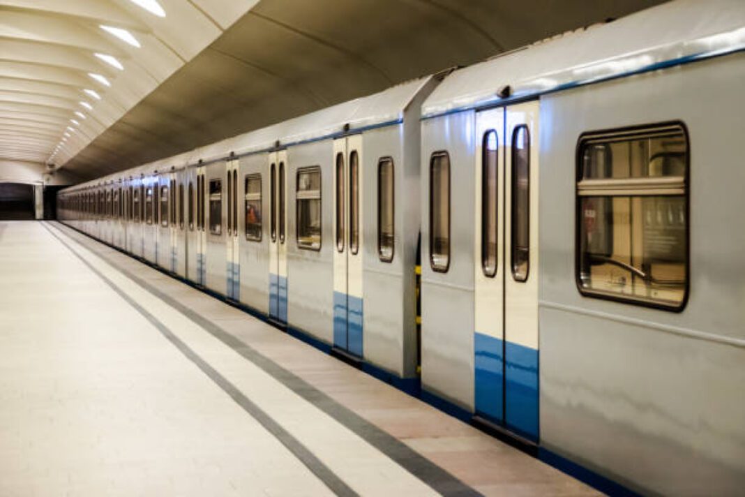 Mumbai Metro Line 3, Aqua Line, Bandra Kurla Complex, Aarey, underground Metro, MMRCL, airport connectivity, Terminal 1, Terminal 2, urban infrastructure, connectivity.