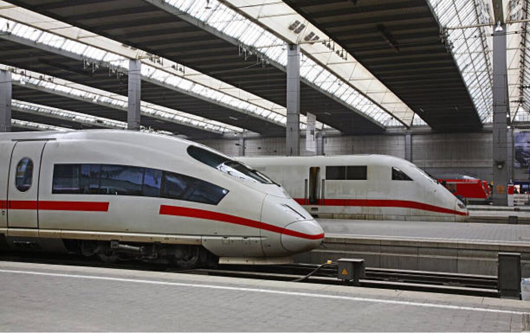 BEML, bullet train, India, Rs 8.67 billion, high-speed rail, Integral Coach Factory, ICF, design, manufacturing, commissioning, Mumbai-Ahmedabad route, rail technology, transportation infrastructure.