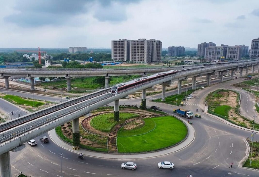 Jindal Steel, Ahmedabad Metro Phase-II, rail supply, infrastructure, high-grade rails, Gandhinagar, Phase-II inauguration, metro networkconstruction, economic growth, transport connectivity, metro development, sustainable transportation.