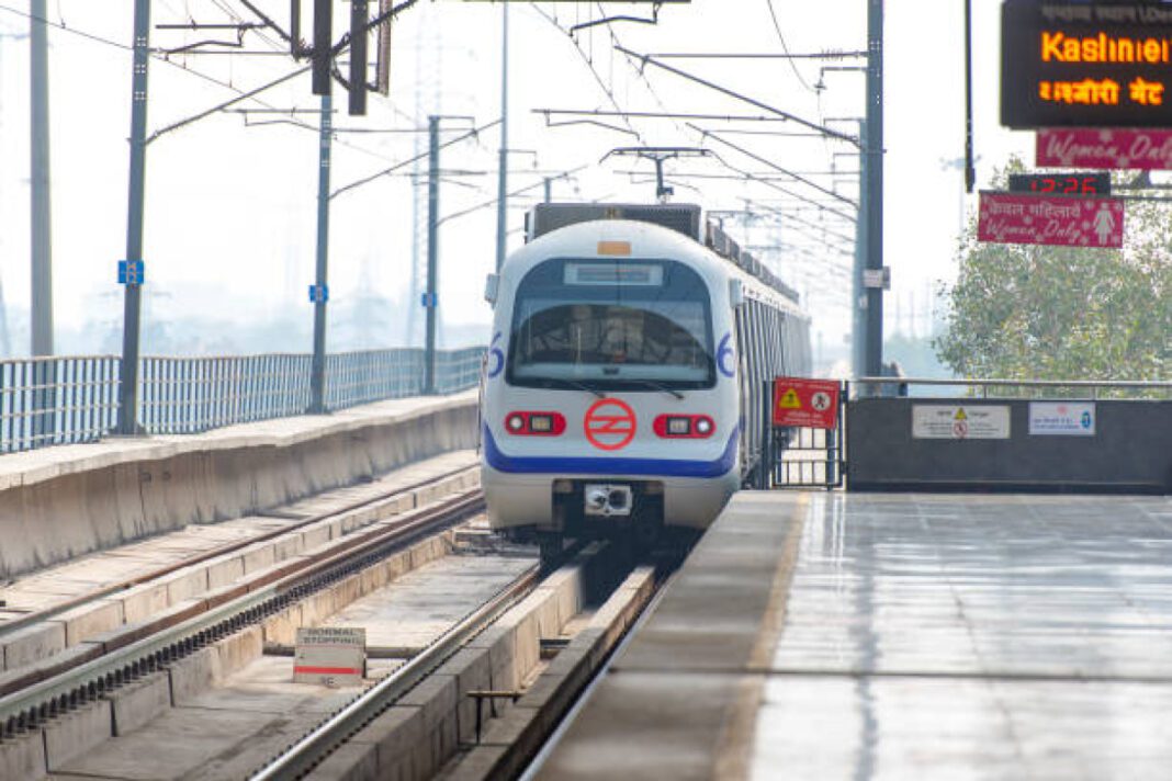 Pune Metro, Line III, Hinjawadi to Shivajinagar, PMRDA, integrated flyover, construction delays, revised timelines, utility relocation