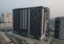 BUILDING THE CLOUD IN STEEL