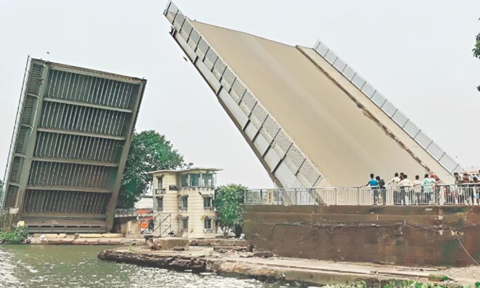 Bascule Bridge Kolkata